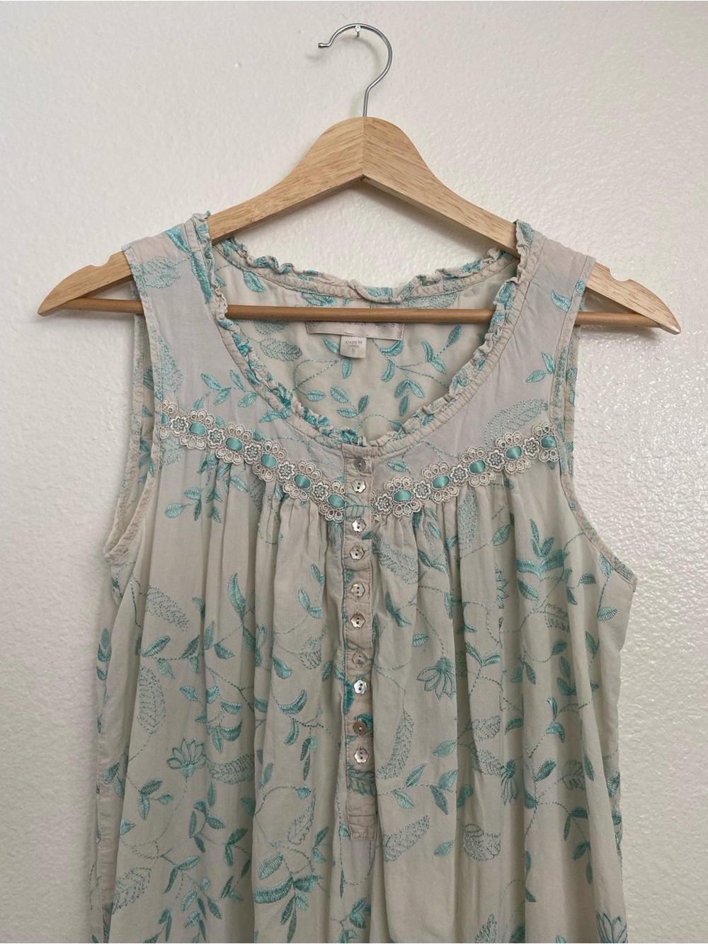Eileen West Blue Floral Embroidered Maxi Nightgown - Button Front - Size S - Picture 2 of 14